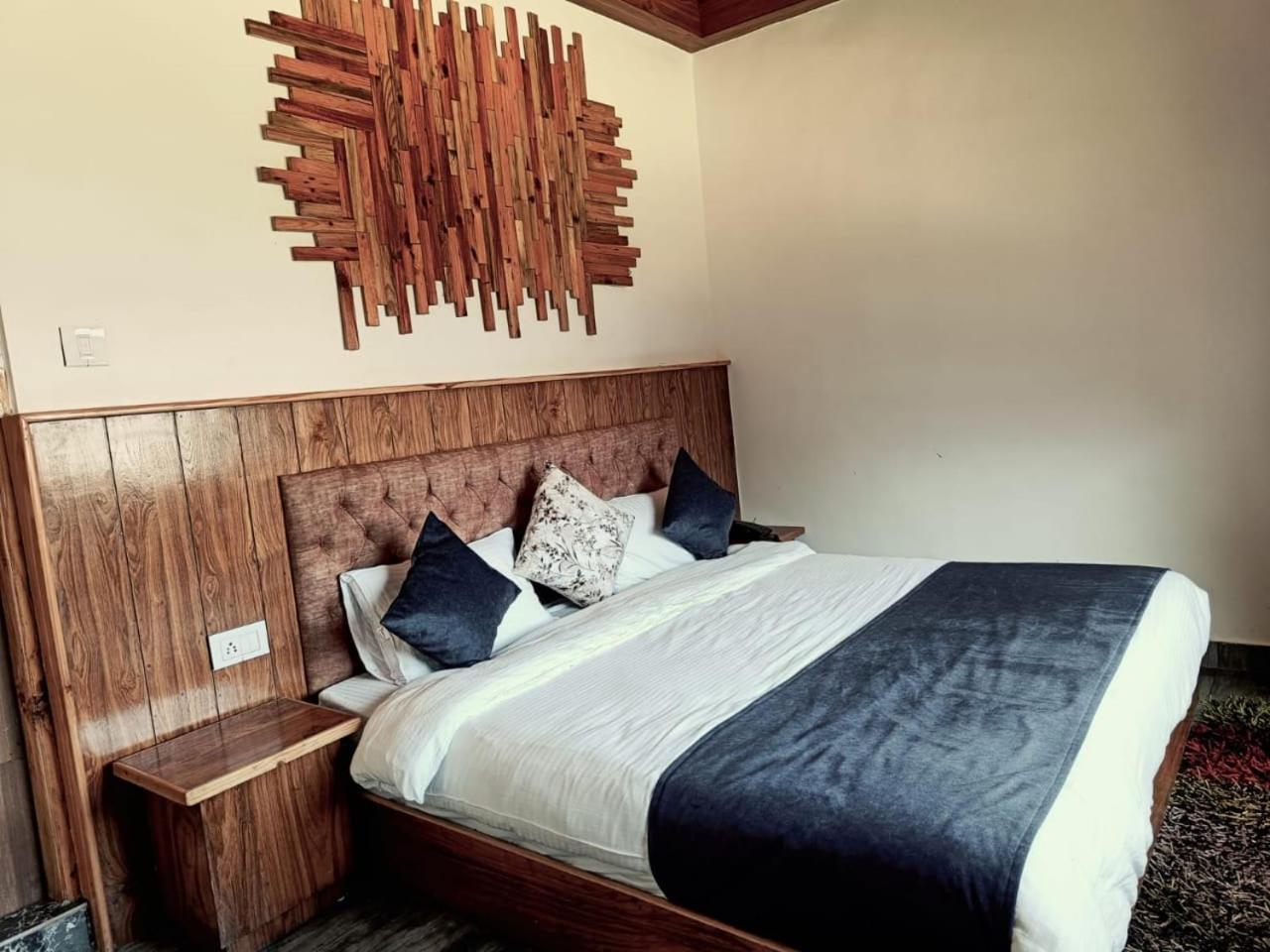 Trimounts-A Boutique Hotel & Wellnes Center In Tirthan Valley Banjar Exterior photo